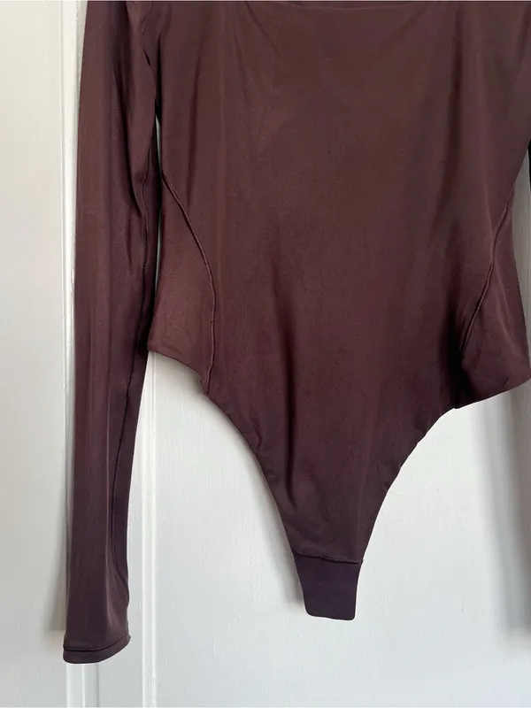 Lululemon • Wundermost Ultra-Soft Nulu Square-Neck Long-Sleeve Bodysuit brown - Image 6