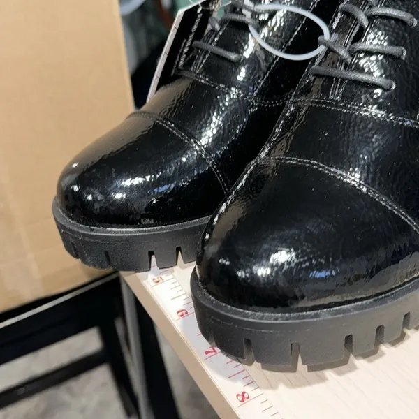 Black Oxford shoes block heel 2” lug like sole‎ size 8 NEW cushion insole - Image 2