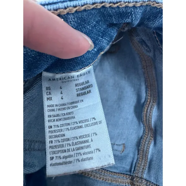 American Eagle Wide Flare Jeans Size 4R Medium Wash Retro Y2K Denim - Image 4