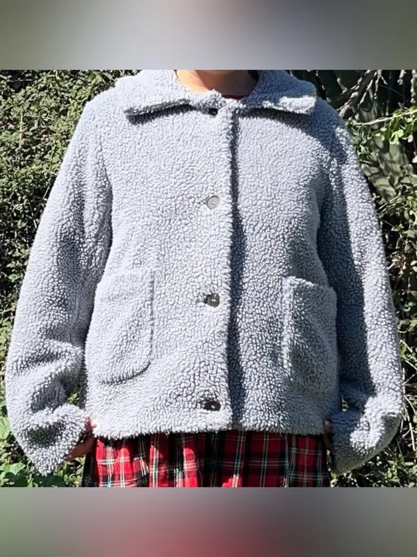 Button up Gray sherpa jacket Size M - Image 4