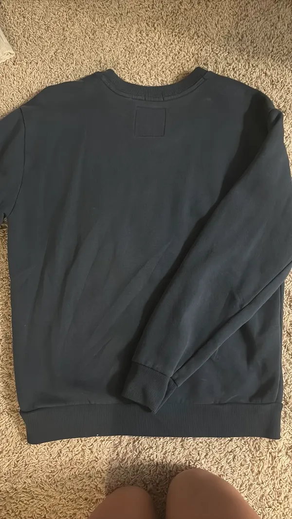 Oversized Hollister Sweater - Image 5