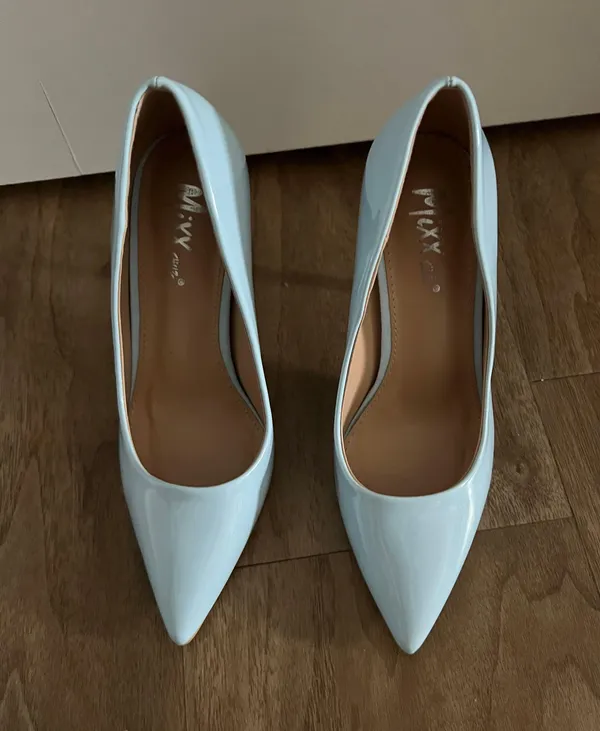 Baby Blue Pumps Size 5.5 - Image 2