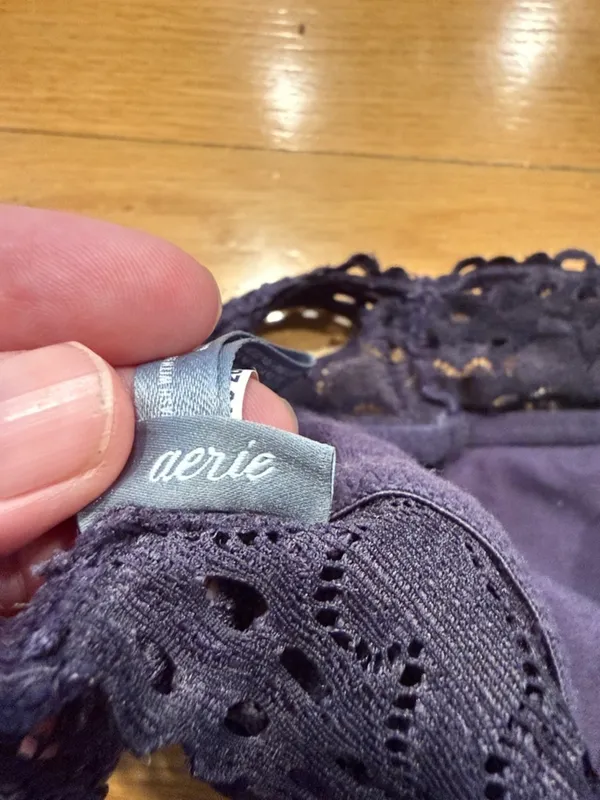 Aerie purple lace Bartlett size medium. - Image 3