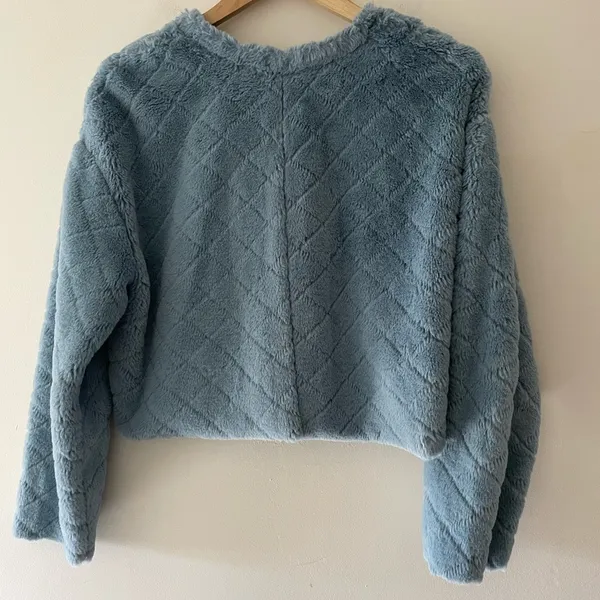 Zara Blue Quilted Soft‎ Faux Fur Fleece Cropped Crewneck Sweatshirt Sweater - Image 7
