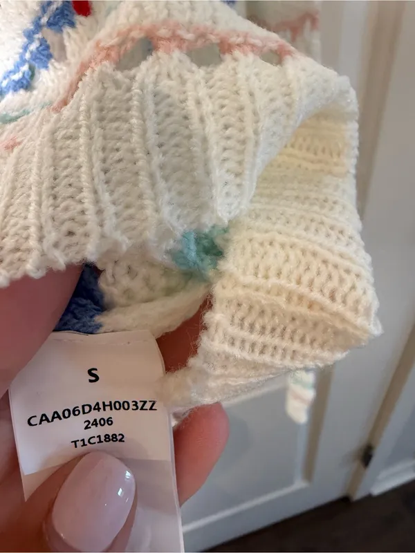 Striped Cream Crochet Crewneck Sweater with Multicolor Accents - Image 4
