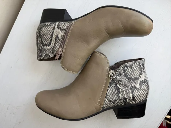 ABEO Lanora Metatarsal Low Heel Bootie Sz 8 - Image 12