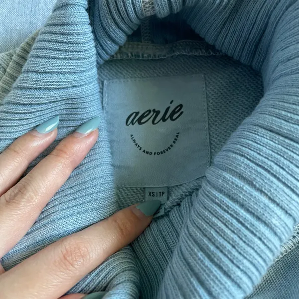 NWT Aerie Cozy Sweatshirt New Heights Fleece Turtleneck Size XS in Cloud Wash - Image 4