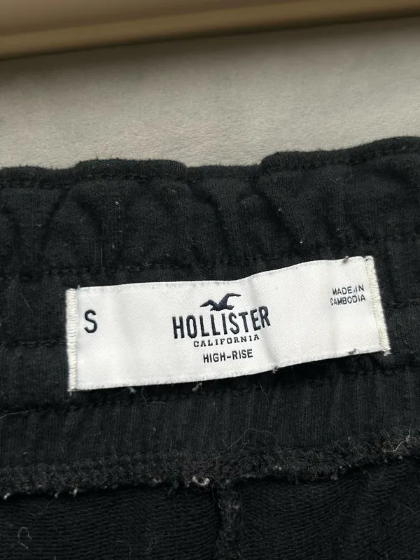 Hollister shorts - Image 2