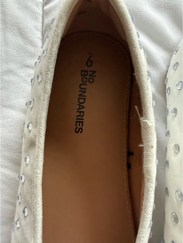 Women Ballet Flat Stud Mary Jane White Size 9 - Image 3