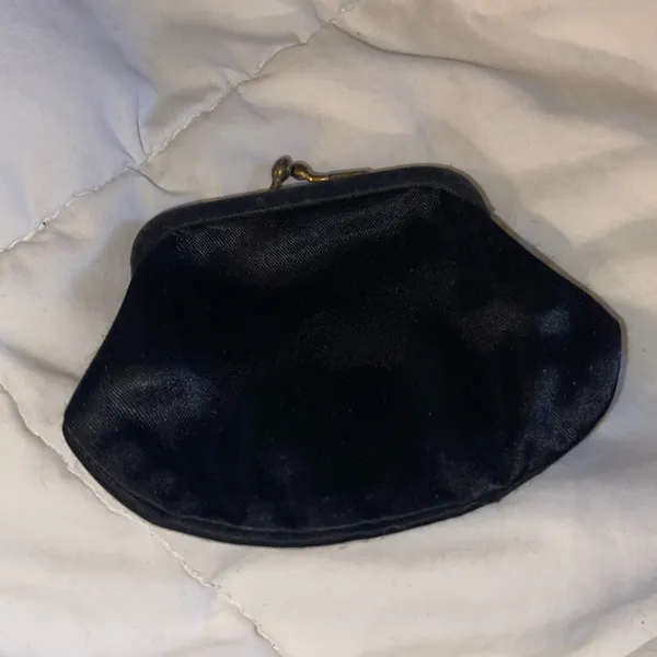 Vintage Black Coin Purse/Change Purse - Image 2