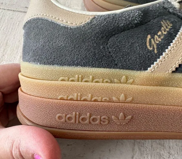 Adidas Gazelle Bold size 6 Grey/Magic Beige/Gum Platform Sneakers Suede Runs Big - Image 5