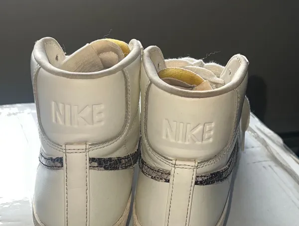 Nike Blazers - Image 5