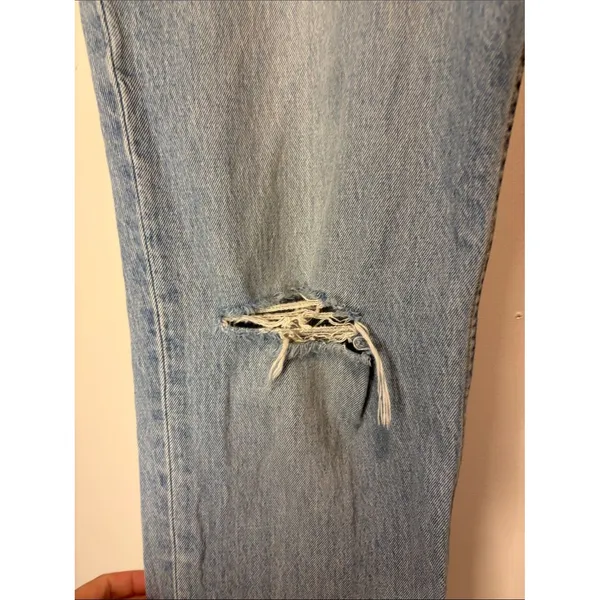 GAP Sky High Straight Light Wash Distressing Throughout Jeans Size 31 TALL - Image 5