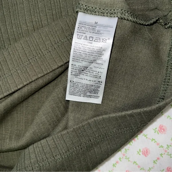 Old Navy Olive Green Ribbed Square Neck Long Sleeve Tee - Image 3