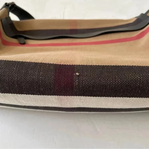 Burberry Messenger Unisex Bag - Image 9