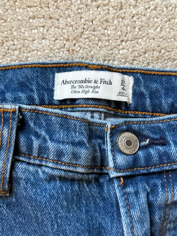 Abercrombie High-Rise Jeans - Image 2