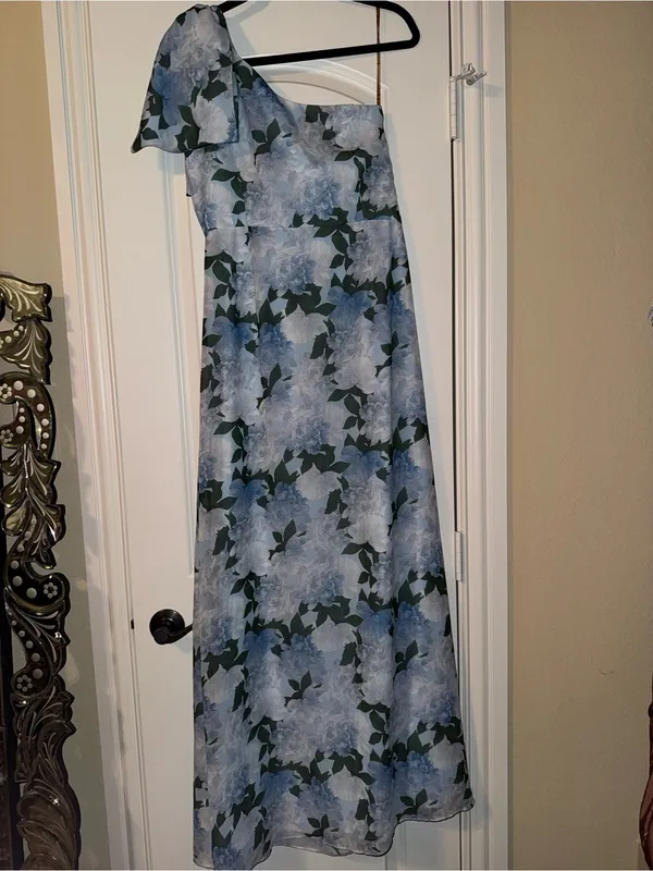 Sachin & Babi Chelsea Gown in Glacial Peonies size 10 - Image 9