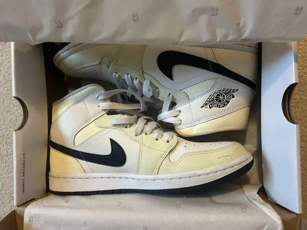 Jordan 2022 Women’s Air 1 Mid 'Coconut Milk - Image 5