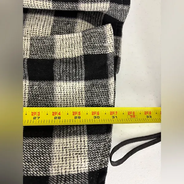 Forever 21 Plaid Shacket Black &‎ White Buffalo Lined Size Large EUC - Image 6