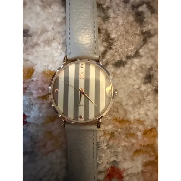 C Quartz Watch Rose Gold Tone Grey White‎ Striped Dial Grey Leather Band 9732 - Image 2