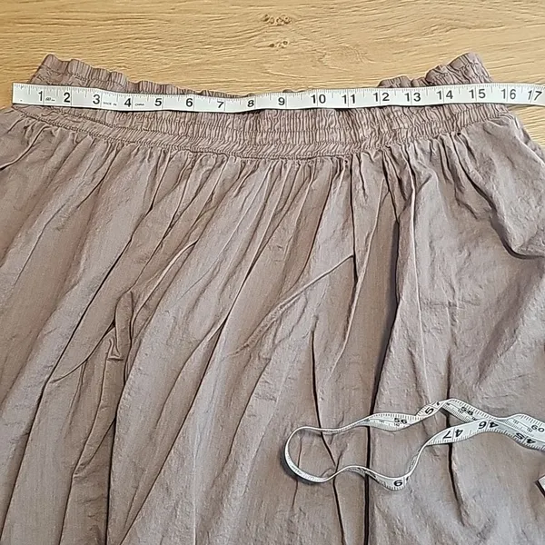 Banana Republic -1915 A-line Mini Skirt Taupe‎ Women's size Small - Image 4