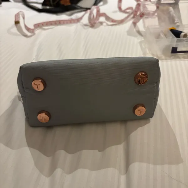Ted Baker Mini Bag Perfect For Chargers/Cosmetics/ Anything You Want It To Be - Image 3