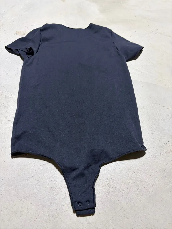 Skims Black Short-Sleeve One-Piece Bodysuit s/m - Image 3