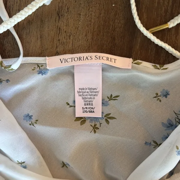 Victoria's Secret White and Blue Floral Midi Dress - Image 2