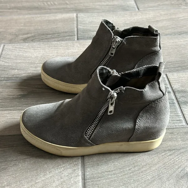 Steve Madden wedgie shoes - Image 4