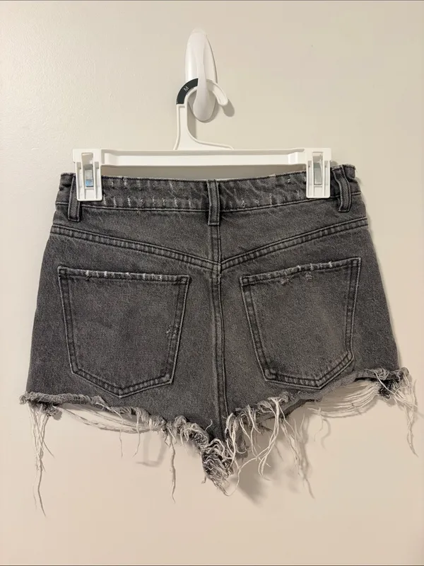 Zara Gray Jean Denim Shorts Size 2 - Image 4
