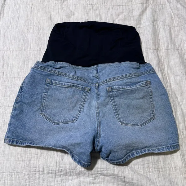 Ingrid & Isabel Midi Maternity Jean Shorts - Image 2