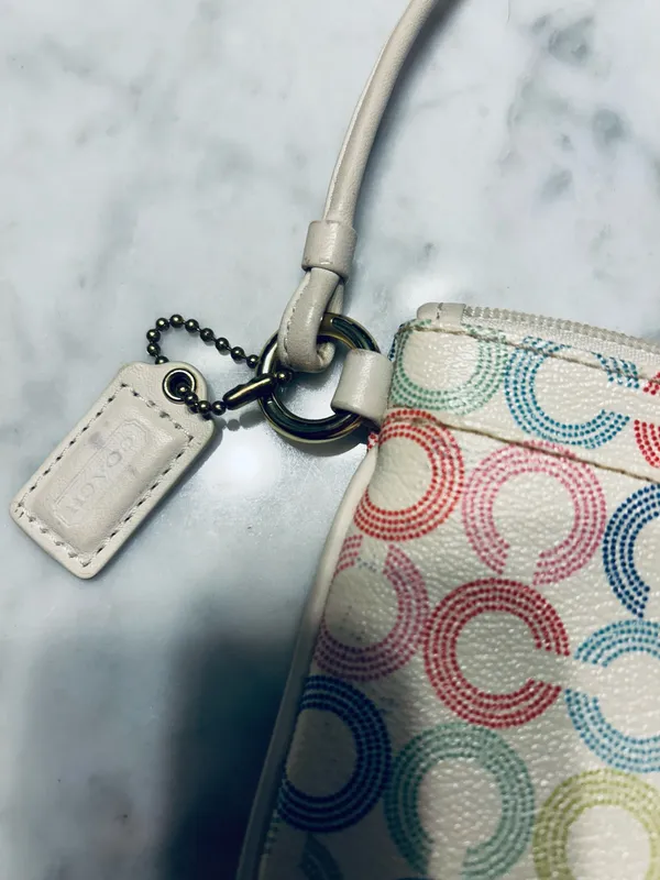 Vintage coach wristlet - Image 4
