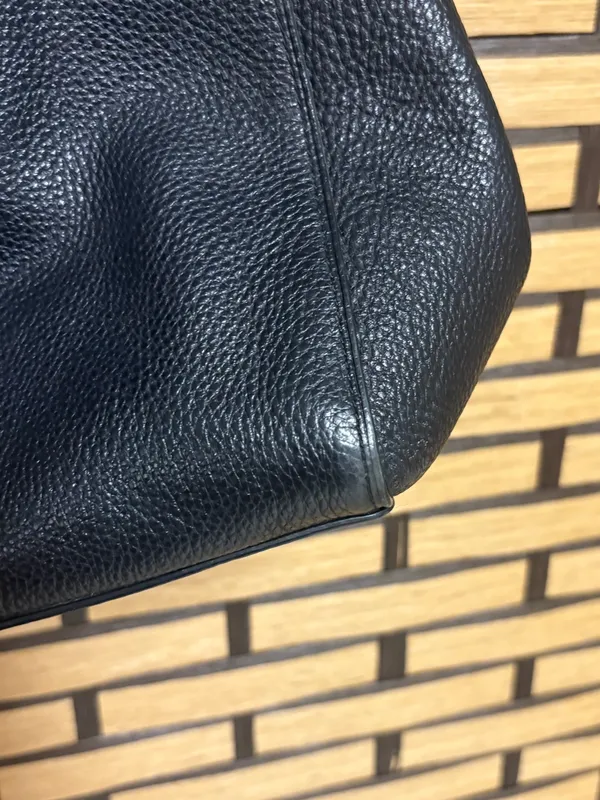 Coach Hallie black pebbled leather shoulder bag - Image 5
