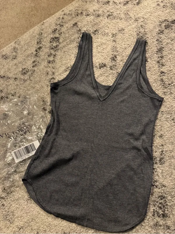 PINK Victoria's Secret Charcoal Scoop Neck Tank - Image 3