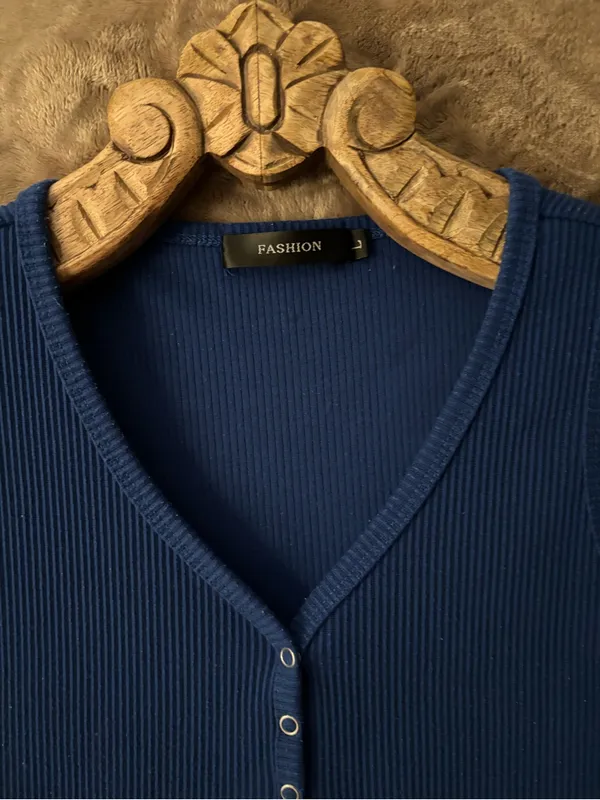 Fashion Ribbed V-Neck Tank Top Women’s Navy Size L - Image 3