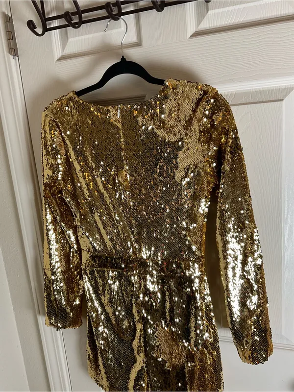 HAODUOYI Gold Sequin V-Neck Long Sleeve Party Romper - Size Medium - Image 7