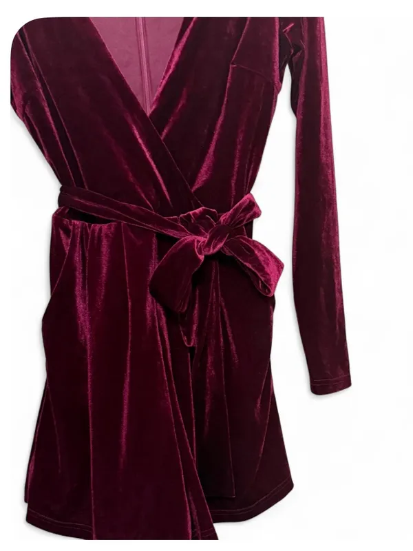 Lulus Women’s Romantic Moves Burgundy Velvet Long Sleeve Vneck Romper Size Small - Image 10