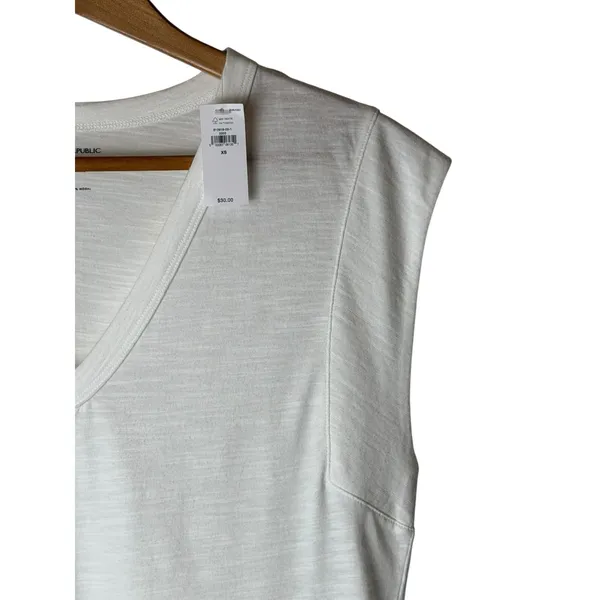Banana Republic Cozy Slub V Neck Tee Women XS White NWT Short Sleeve Preppy - Image 5
