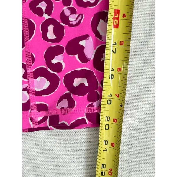 Lilly Pulitzer Leopard Luxletic Capri Leggings size medium - Image 5