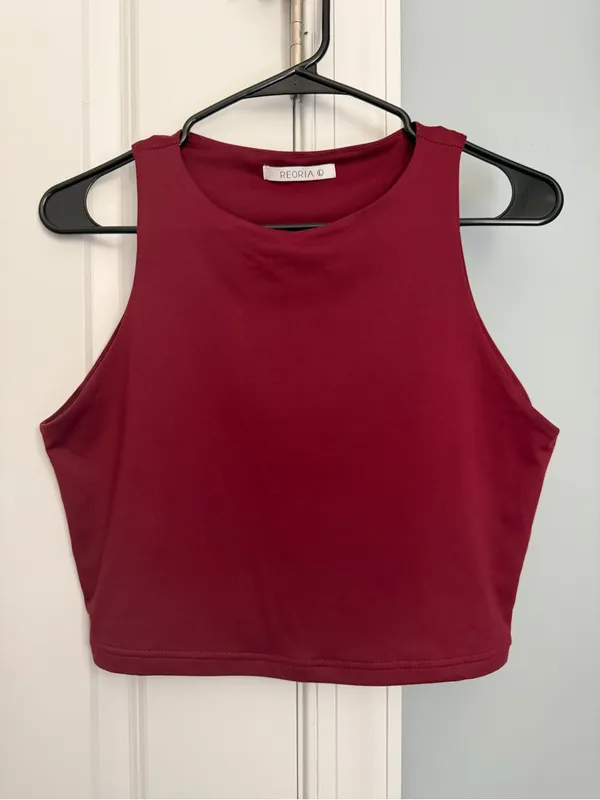 ReoRia Burgundy Sleeveless Crop Top - Image 3