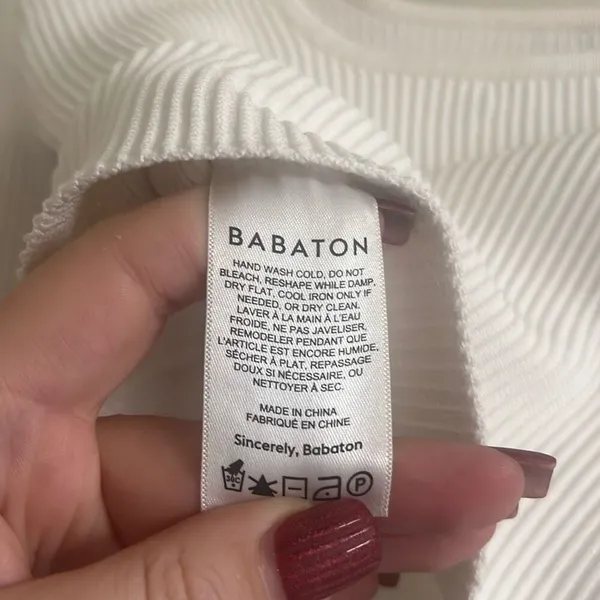 Aritzia ✨Babaton Sculpt Knit Scoopneck White Longsleeve Sz Small Top✨ - Image 10
