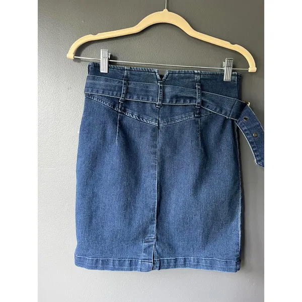 NWT’s Free People Faded Indigo Denim Skirt with Belt Size 6 - Image 2