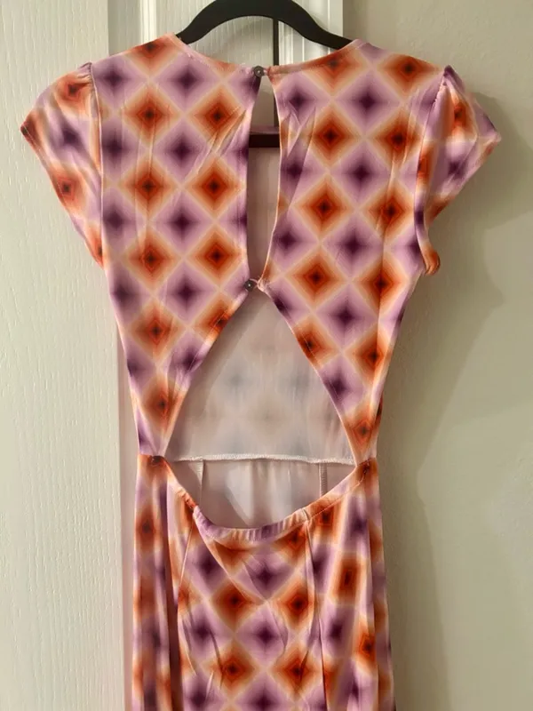 Olivaceous Pink & Orange Geometric Midi Dress with Side Slit - Image 9