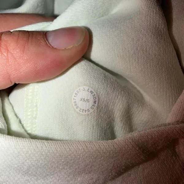 Lululemon Women's Green Hoodie - Image 4