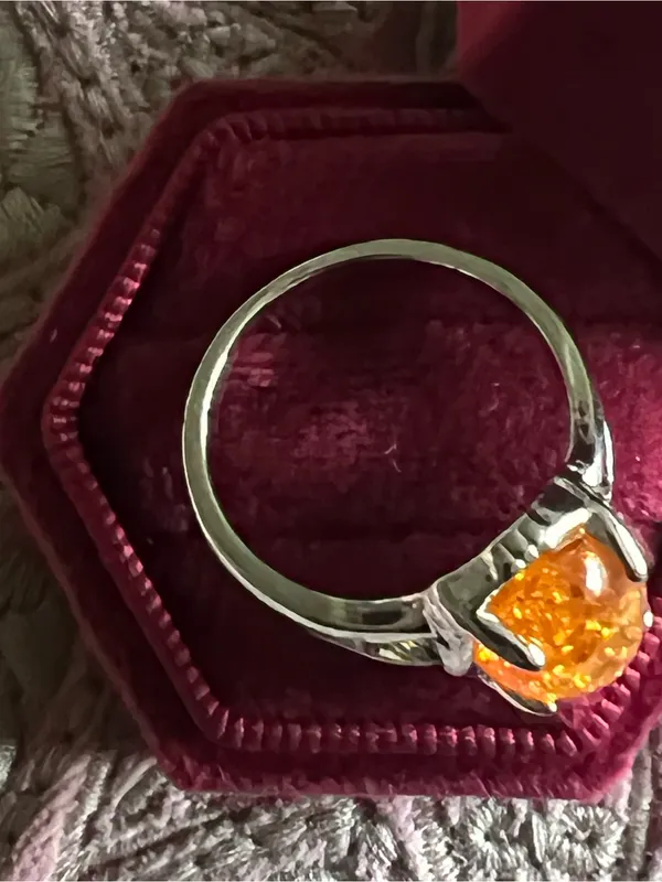 Women’s Gorgeous Stainless Steel Silver with Gemstone Design Size 9 - Image 3