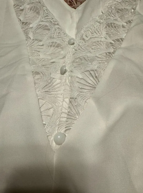 White blouse Size M - Image 3