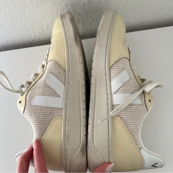 Veja V-10 J Mesh Sneakers in Jute White & Yellow - Image 7