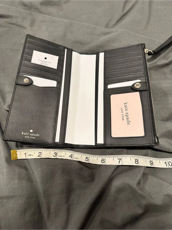 NWT Kate Spade Leila Phone Wristlet Wallet Black Pebbled Leather Classic Wallet. - Image 4