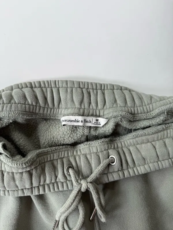 Abercrombie Cinched Green Sweatpants - Image 4