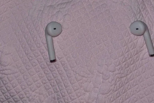 Tzumi Electric Candy Blush Soundmates Wireless Earbuds - Image 6